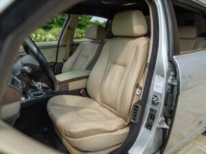 Bild 23/50 von BMW 745d (2005)