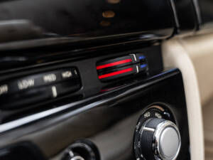 Image 19/36 of Rolls-Royce Phantom DHC (2008)
