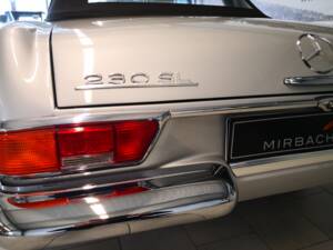 Image 18/18 of Mercedes-Benz 230 SL (1964)