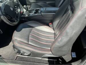 Image 15/39 de Maserati GranTurismo S (2010)