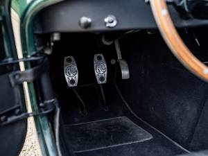 Image 28/39 of AC Cobra 289 (1964)