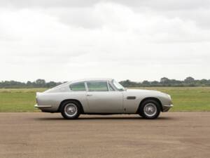 Image 4/23 of Aston Martin DB 6 (1969)