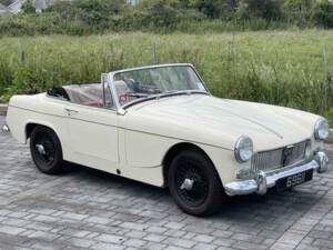 Image 1/12 of MG Midget (1967)