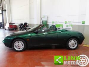 Immagine 3/10 di Alfa Romeo Spider 2.0 Twin Spark 16V (1995)