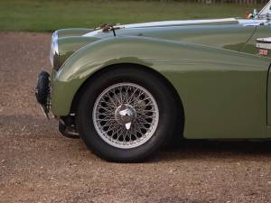 Image 2/32 of Triumph TR 3 (1957)