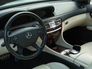 Immagine 43/50 di Mercedes-Benz CL 63 AMG (2009)