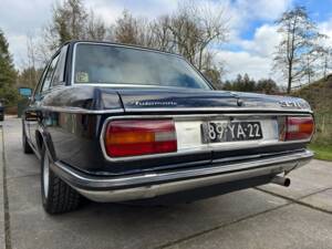 Image 12/42 de BMW 3,3 L (1974)