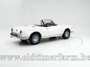 Image 2/15 of Alfa Romeo Giulia 1600 Spider Veloce (1965)