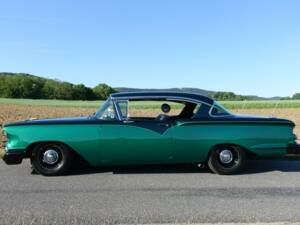 Image 3/42 of Chevrolet Bel Air Coupe (1958)