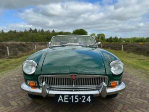 Image 5/7 of MG MGB (1965)