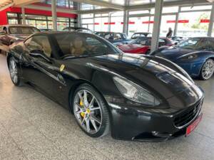 Imagen 6/17 de Ferrari California (2012)