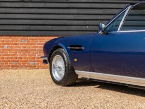 Image 14/50 of Aston Martin V8 EFi Volante (1987)