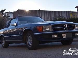 Image 9/30 de Mercedes-Benz 280 SL (1985)