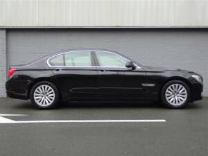 Image 5/98 of BMW 750i (2009)