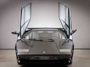 Image 6/50 of Lamborghini Countach LP 400 S (1982)