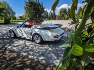 Image 20/36 of Porsche 911 Carrera 3.2 (1985)