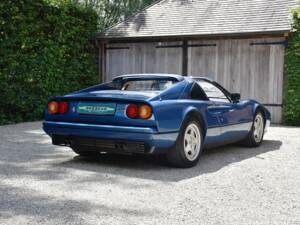 Image 17/47 of Ferrari 328 GTS (1989)