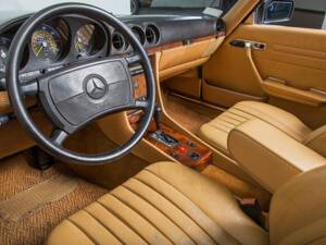 Image 16/20 of Mercedes-Benz 560 SL (1987)