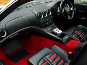 Imagen 12/34 de Ferrari 575M Maranello (2005)