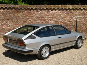 Image 25/50 of Alfa Romeo GTV 6 2.5 (1983)