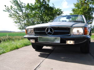 Image 23/96 de Mercedes-Benz 280 SL (1982)