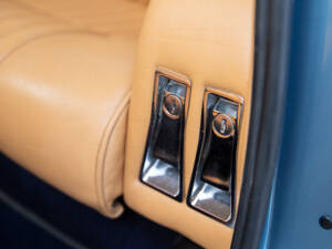 Image 27/40 of Ferrari 365 GT 2+2 (1969)