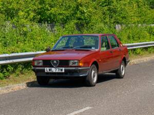 Imagen 6/50 de Alfa Romeo Giulietta 1.6 (1981)