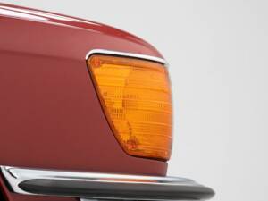 Image 13/15 of Mercedes-Benz 280 SE (1977)