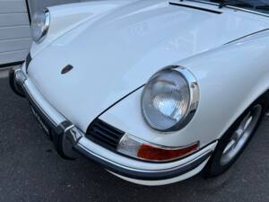 Image 16/23 of Porsche 912 (1969)