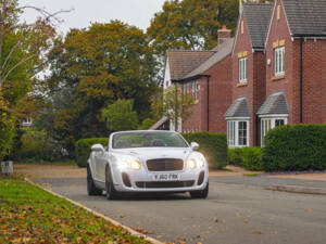 Image 15/29 of Bentley Continental GTC (2010)