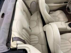 Immagine 17/28 di Jaguar XK8 4.0 (1997)