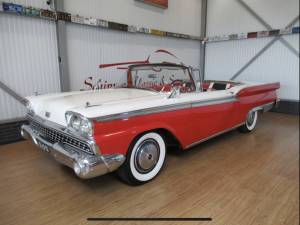 Image 31/31 of Ford Fairlane Skyliner (1959)