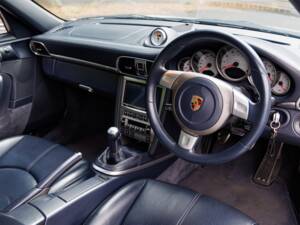 Bild 33/50 von Porsche 911 Carrera (2004)