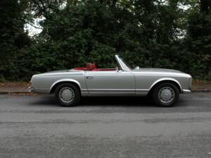 Image 7/17 of Mercedes-Benz 280 SL (1970)
