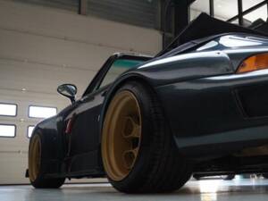 Image 44/50 of Porsche 911 Carrera RWB (1995)