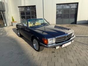 Image 10/30 of Mercedes-Benz 500 SL (1982)