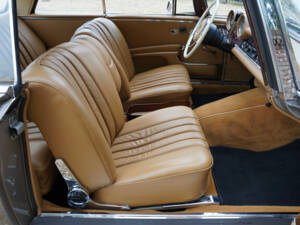 Image 49/50 of Mercedes-Benz 280 SE (1968)