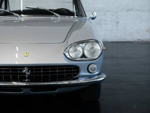 Bild 8/24 von Ferrari 330 GT 2+2 (1964)