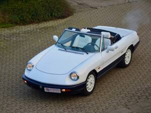 Image 5/14 of Alfa Romeo 2.0 Spider (1991)