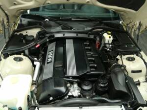 Bild 26/30 von BMW Z3 2.2i (2002)