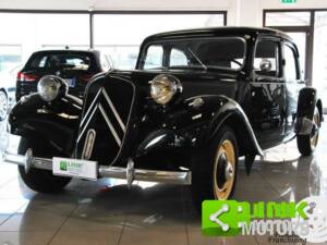 Immagine 3/10 di Citroën Traction Avant 11 B (1954)