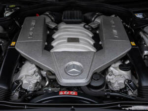 Immagine 21/32 di Mercedes-Benz SL 63 AMG (2008)