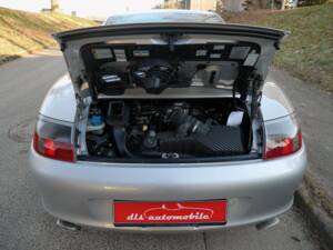 Image 21/31 of Porsche 911 Carrera (2002)