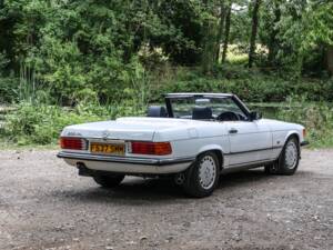 Image 20/43 of Mercedes-Benz 300 SL (1989)
