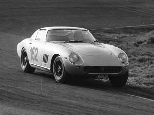 Image 30/31 de Ferrari 275 GTB (1965)