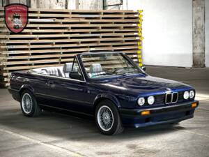 Immagine 81/86 di BMW 318i (1994)