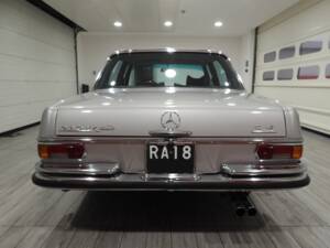 Bild 5/7 von Mercedes-Benz 280 SE 3,5 (1972)