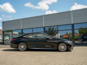 Image 4/25 of Mercedes-Benz S 65 AMG Coupé (2015)