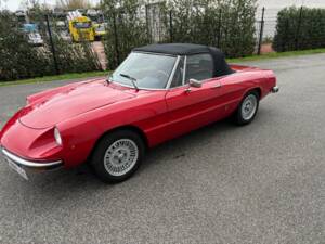 Image 1/14 de Alfa Romeo 1600 Spider (1978)