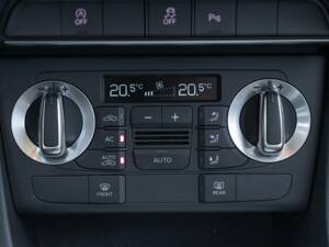 Bild 30/50 von Audi Q3 2.0 TDI quattro (2012)